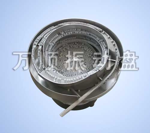 白色圆柱塑料件振动盘